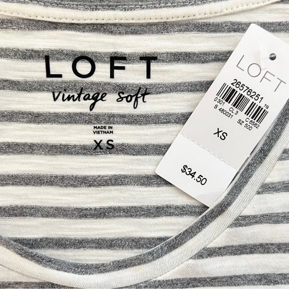 Loft Vintage Soft split hem long sleeve Tee size XS NWT - Picture 4 of 4